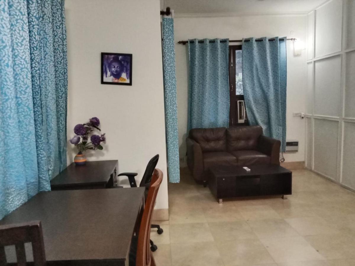 Bedchambers Serviced Apartments, Sushant Lok Gurgaon Esterno foto